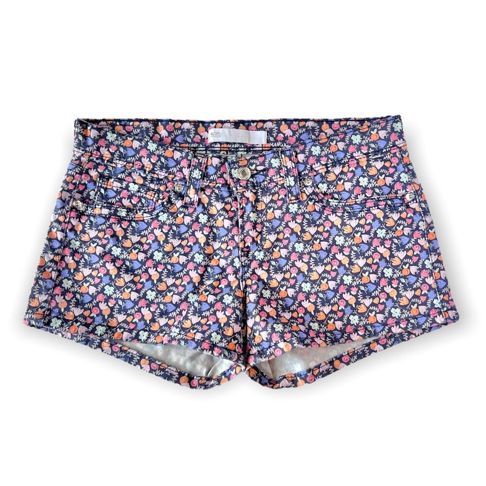 Levis Floral Low Rise Shorts size 28 Dark Floral Print Stretchy